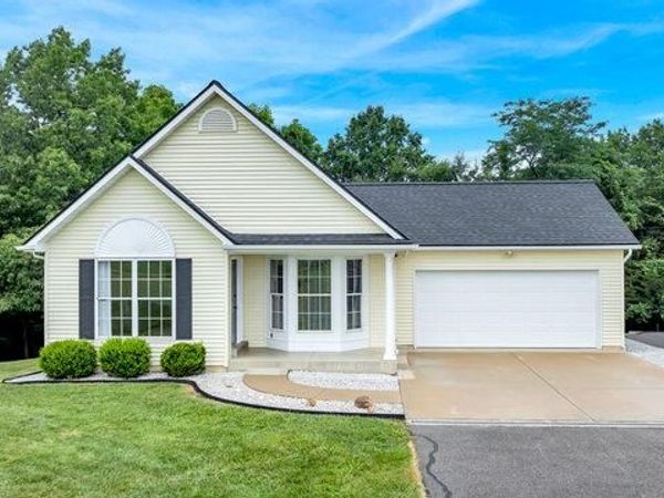 275 Zoar Church Road , Wright City, MO 63390