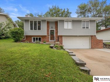 5731 Queens Drive, Lincoln, NE 68516