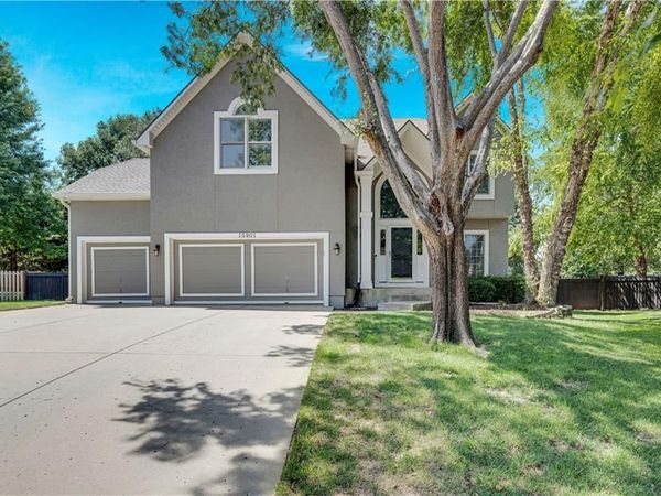 15901 Birch Street, Stilwell, KS 66085