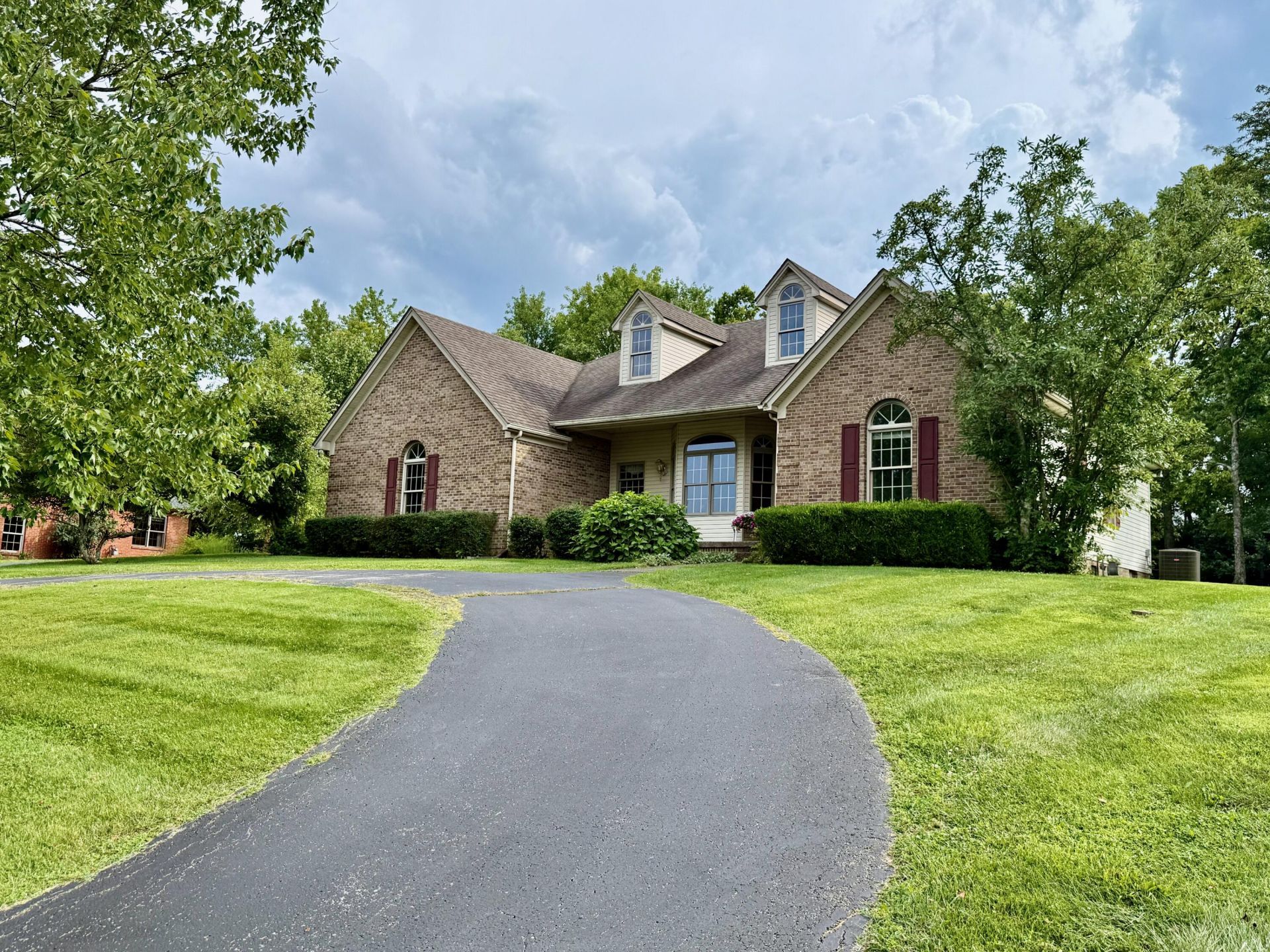 243 Crown Point Drive, Frankfort, KY 40601 Main Photo