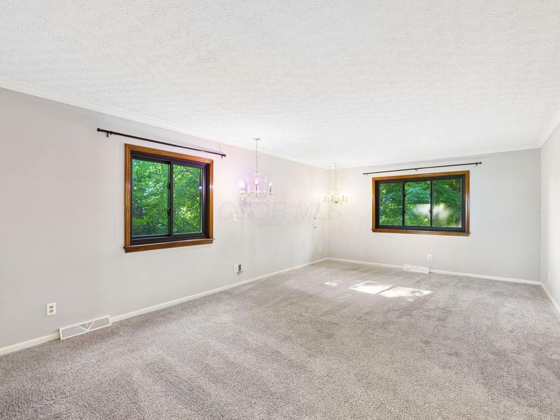 1755 Hickory Hill Drive, Columbus, OH 43228 Photo 22