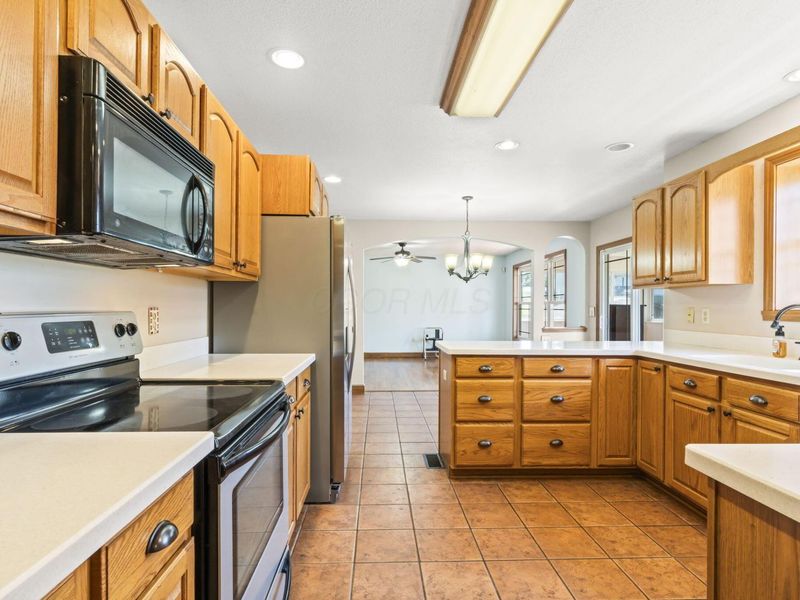 251 Alcon Drive, Newark, OH 43055 Photo 4
