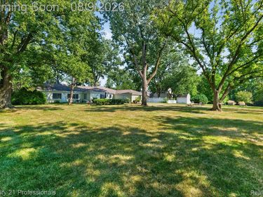 3425 McClure Drive, Troy, Mi 48084