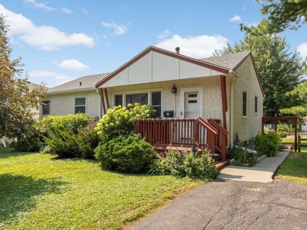 539 Frontenac Place, Saint Paul, MN 55104