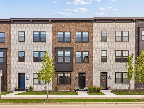 900D Mount Curve Boulevard, Saint Paul, MN 55116