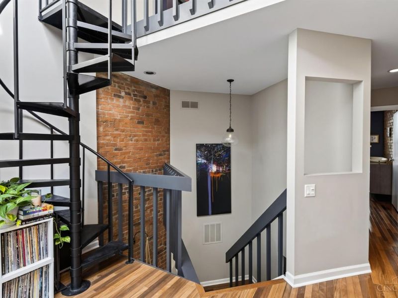 331 Milton Street, Cincinnati, OH 45202 Photo 22