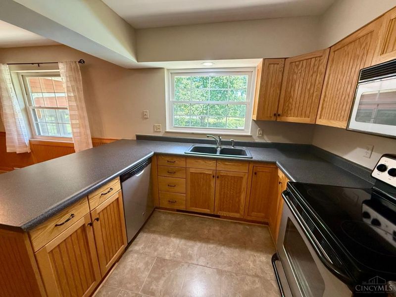 6768 Menz Lane, Green Township, OH 45233 Photo 9