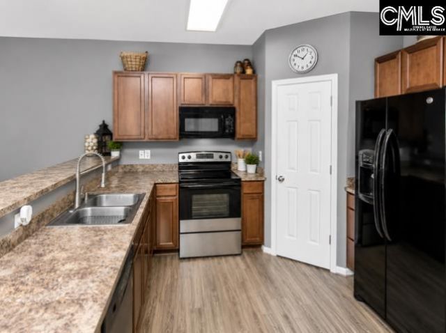 345 Drooping Leaf Road Photo 6