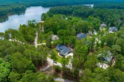 230 Mariners Way photo 4