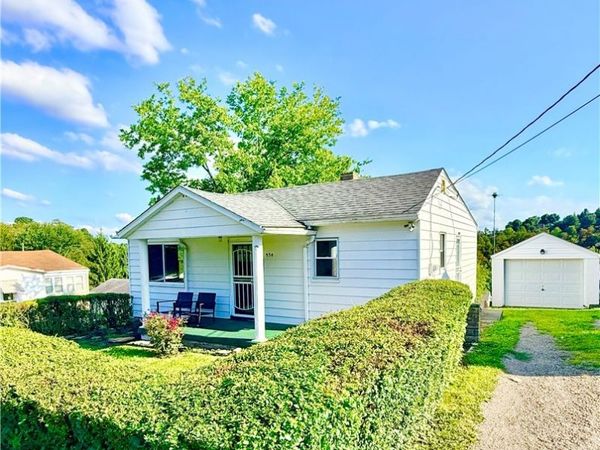 934 Buena Vista Boulevard , Steubenville, OH 43952