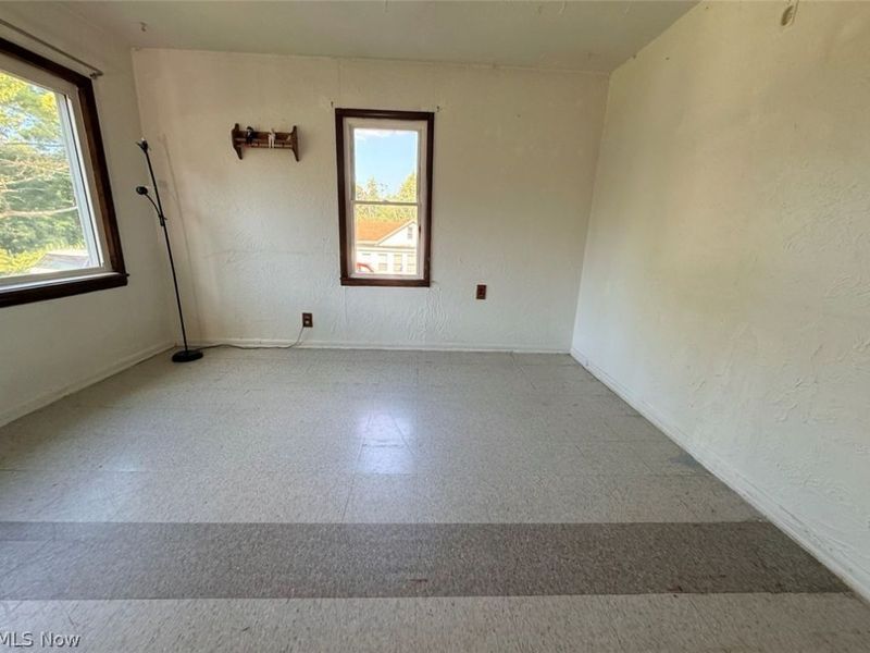 934 Buena Vista Boulevard, Steubenville, OH 43952 Photo 10