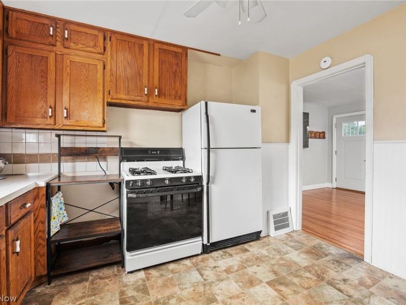 147 Overlook Avenue, Wadsworth, OH 44281 Photo 9