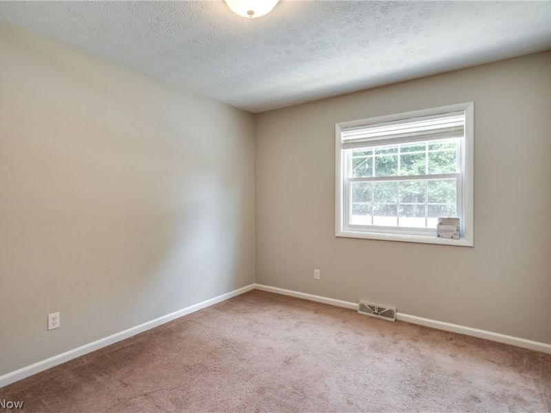 7320 Lourelton Avenue NW, North Canton, OH 44720 Photo 18