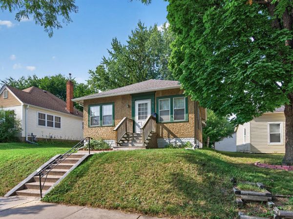 967 Rose Avenue E, Saint Paul, MN 55106