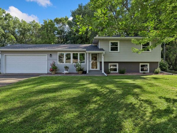 1949 Lakeaires Boulevard, White Bear Lake, MN 55110