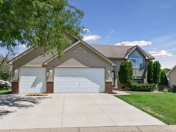 18784 Dupont Way, Farmington, MN 55024