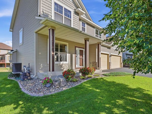 1801 Foothill Trail, Shakopee, MN 55379