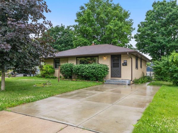 845 20th Avenue N, South Saint Paul, MN 55075