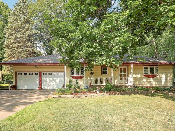 5840 Tennison Drive NE, Fridley, MN 55432