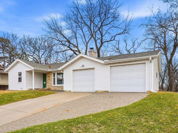4015 Wayzata Boulevard, Golden Valley, MN 55416