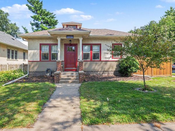3957 44th Avenue S, Minneapolis, MN 55406