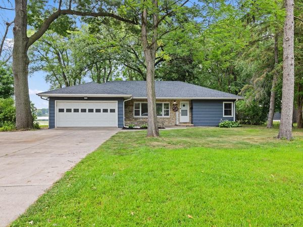 5415 Twin Lake Boulevard E, Brooklyn Center, MN 55429