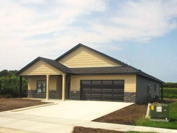 1804 Sunny Place SE, Pine Island, MN 55963