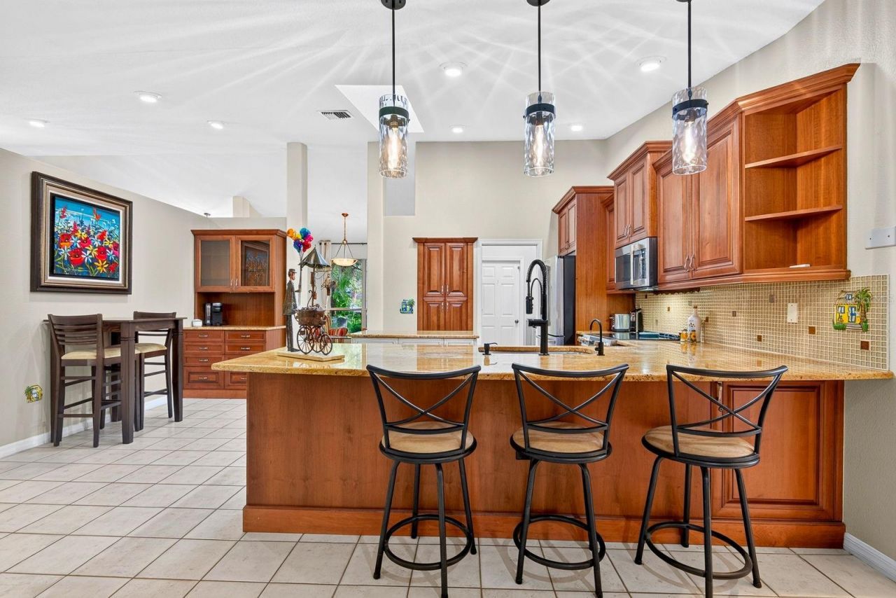 2073 Misty Sunrise Trail, Sarasota, FL 34240 Photo