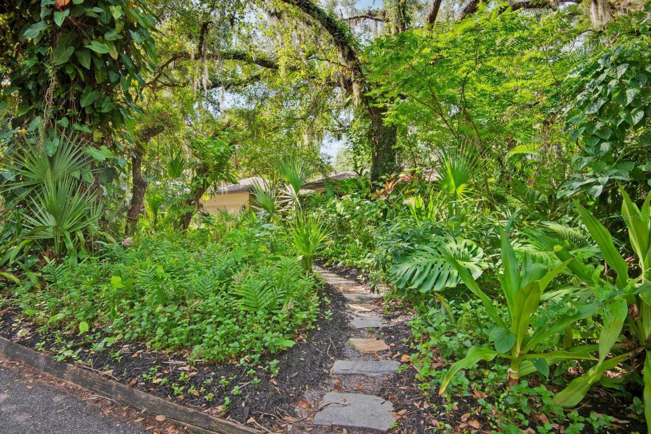 2073 Misty Sunrise Trail, Sarasota, FL 34240 Photo