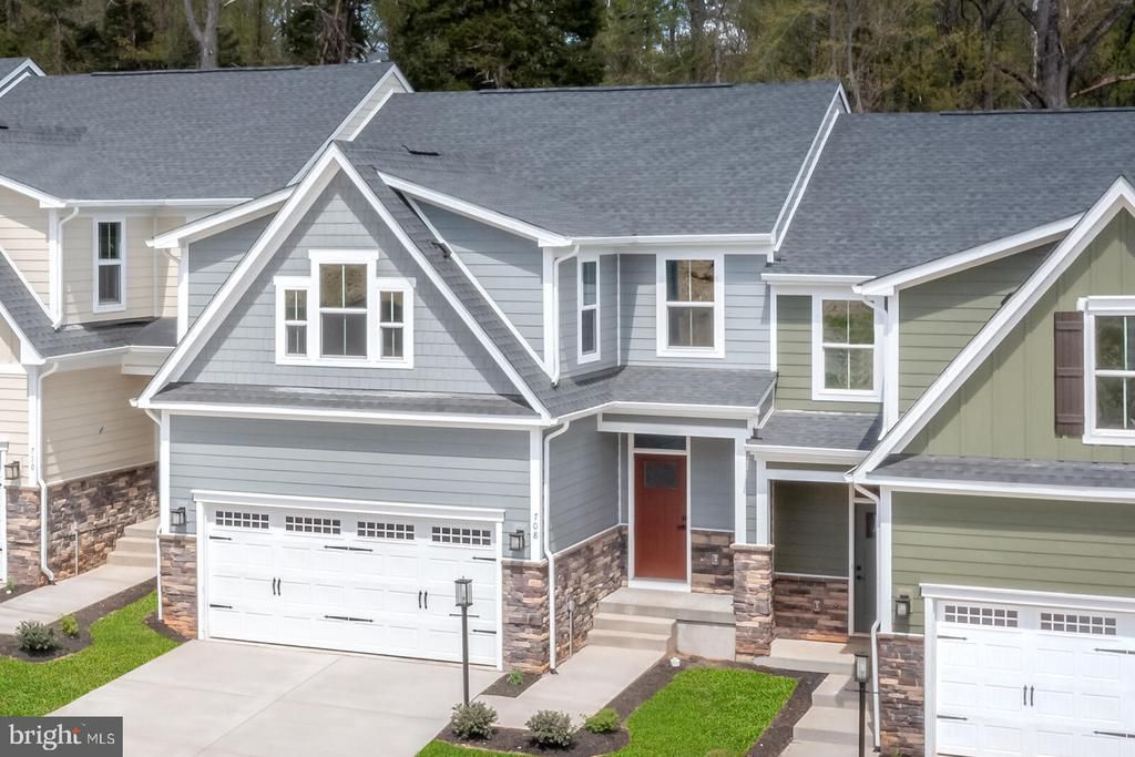 688 Jack Nicklaus Circle, York, PA 17403 Main Photo