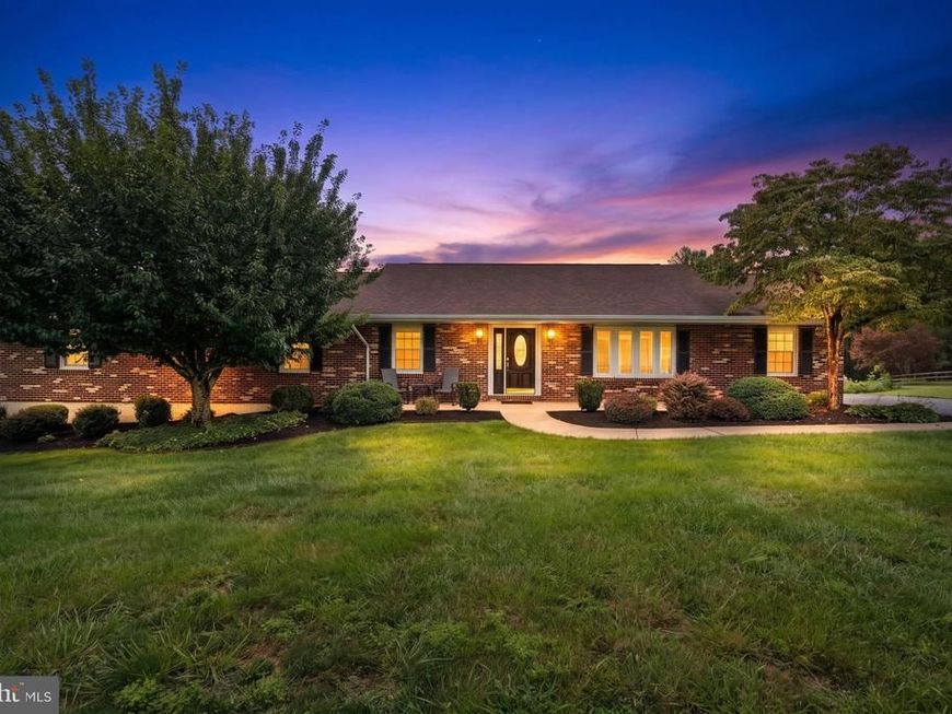 5201 Gate House Court, Sykesville, MD 21784 Main Photo