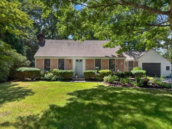25 Chapaquoit Way, Sandwich, MA 02537