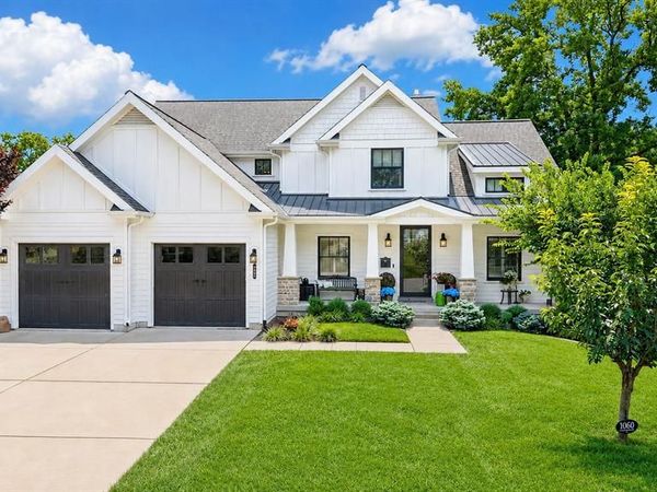 1060 Chelsea Avenue, Glendale, MO 63122