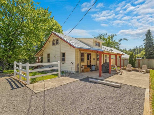 210 S 2nd St, Elk River, ID 83827
