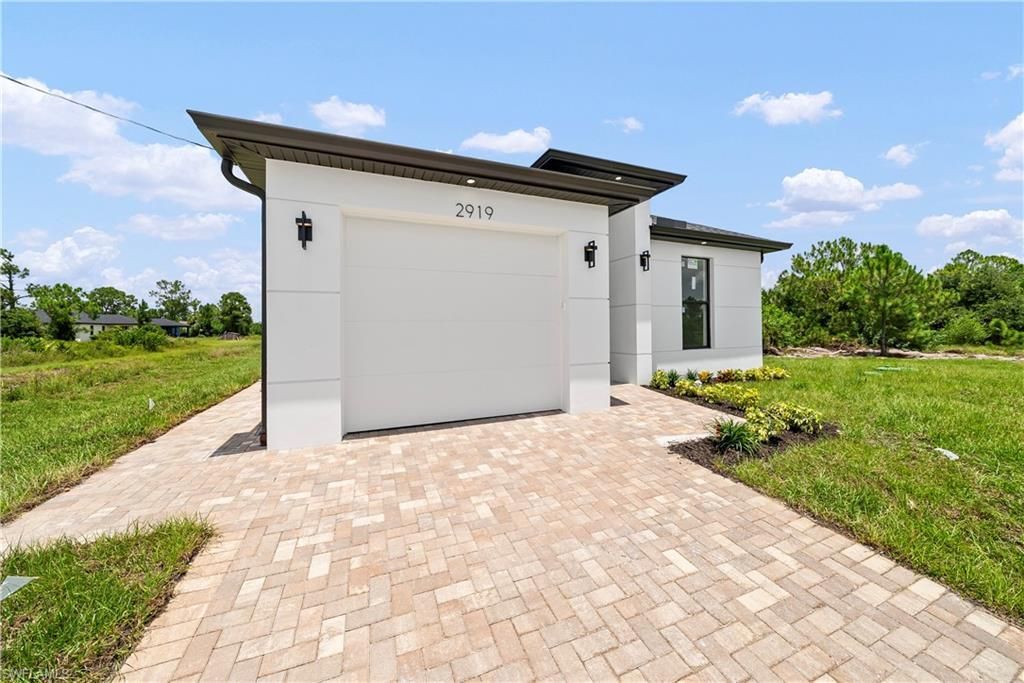 2919 Meadow Rd , Lehigh Acres, FL 33974 Photo