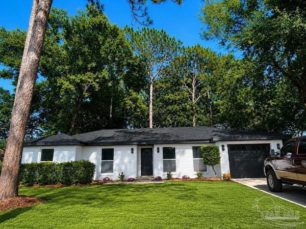 5920 Leesway Blvd, Pensacola, FL 32504