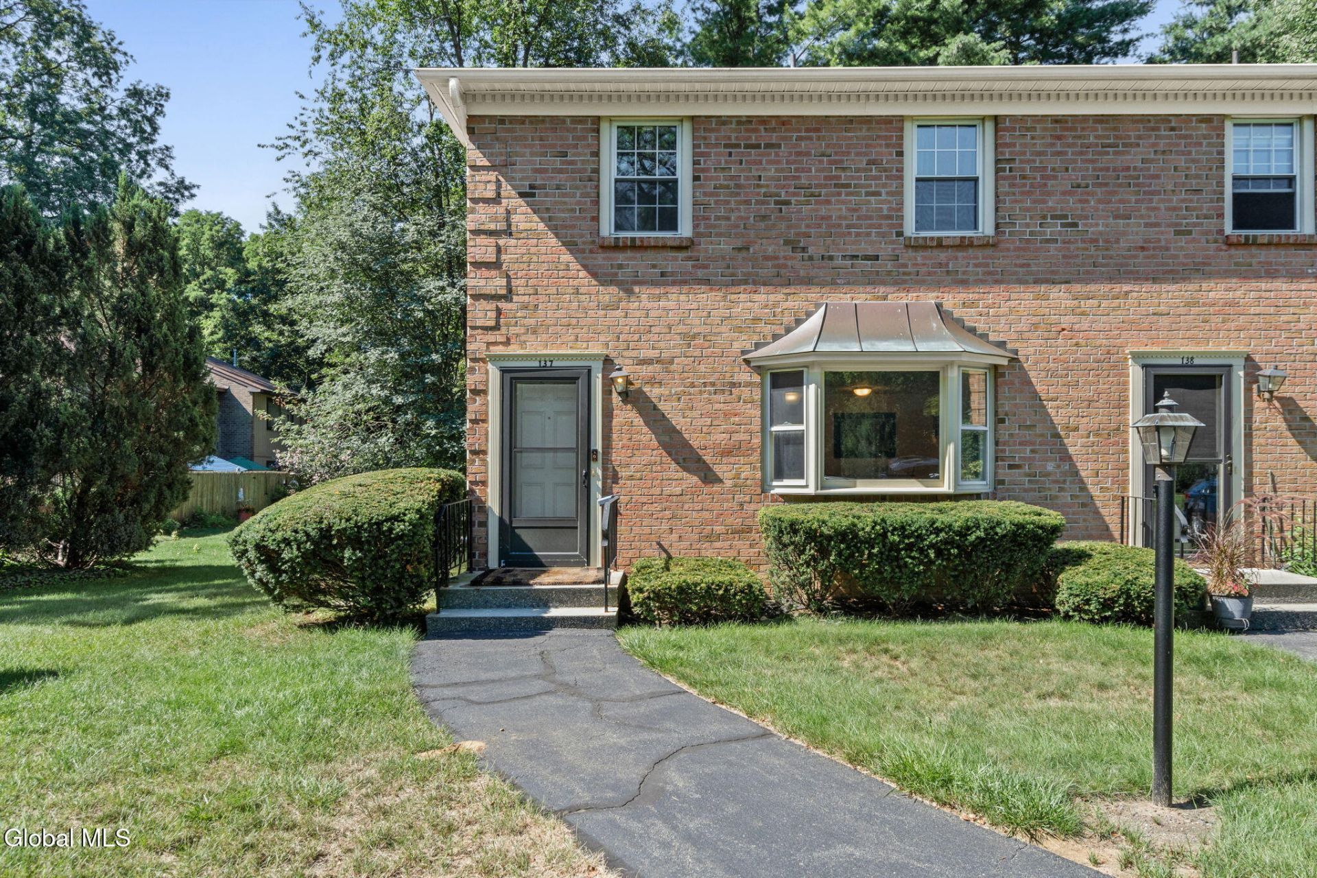 137 Point Of Woods Drive, Albany, NY 12203 Main Photo
