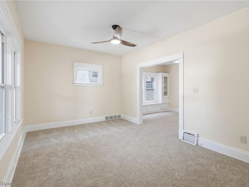 658 E 92nd Street, Cleveland, OH 44108 Photo 14