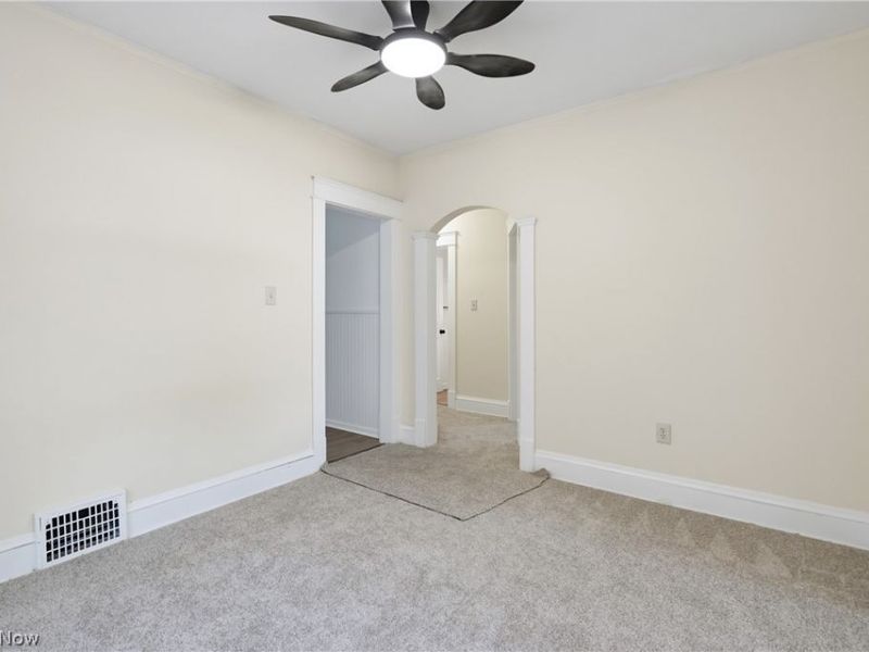 658 E 92nd Street, Cleveland, OH 44108 Photo 29