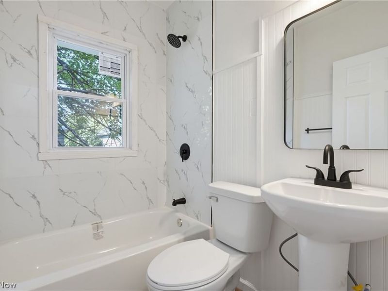 658 E 92nd Street, Cleveland, OH 44108 Photo 37