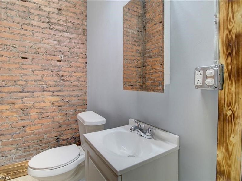 3563 Fulton Road, Cleveland, OH 44109 Photo 5