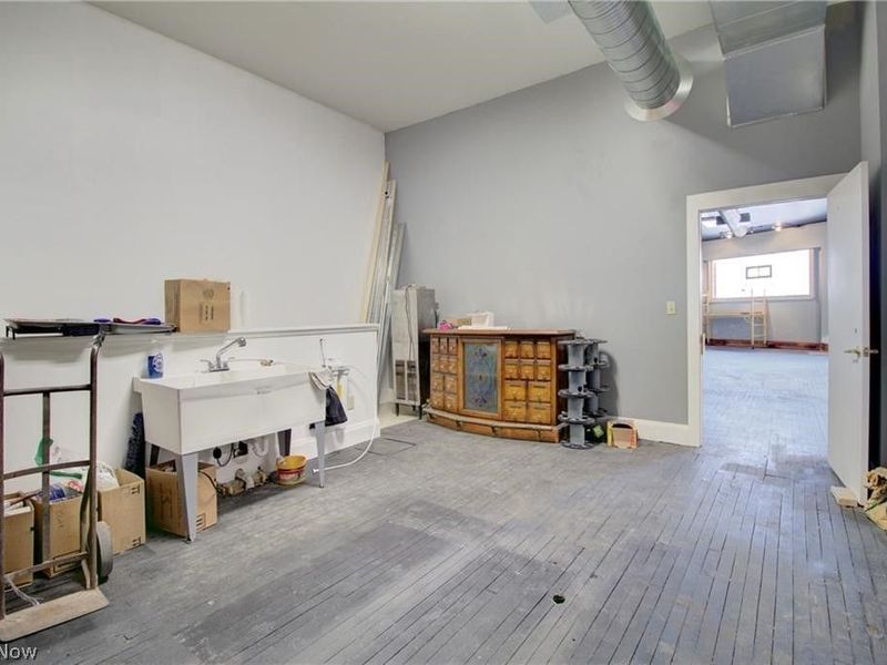 3563 Fulton Road, Cleveland, OH 44109 Photo 6