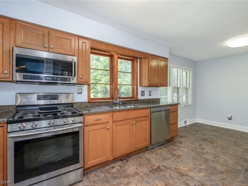 7570 Richmond Road, Oakwood Village, OH 44146 Photo 17