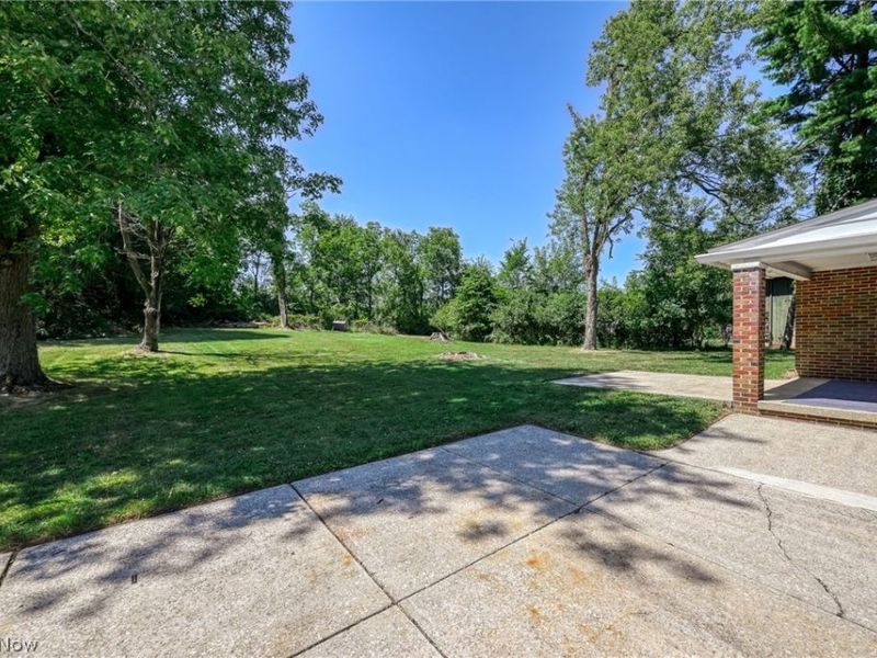 7570 Richmond Road, Oakwood Village, OH 44146 Photo 6