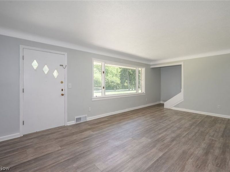 7570 Richmond Road, Oakwood Village, OH 44146 Photo 7