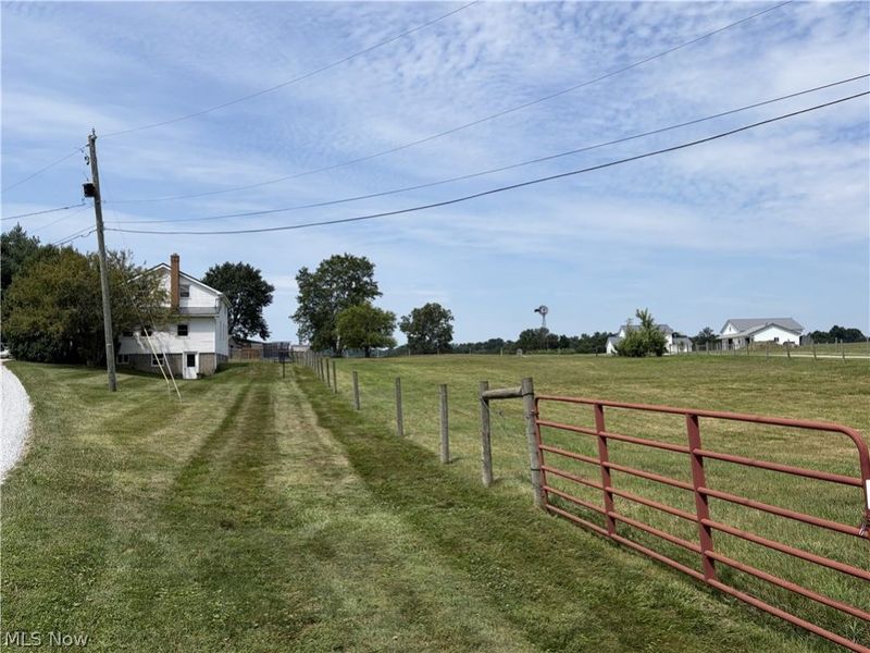 8869 Fredericksburg Road, Fredericksburg, OH 44627 Photo 2