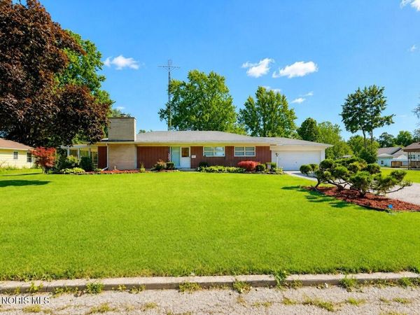 318 Morris Drive , Montpelier, OH 43543