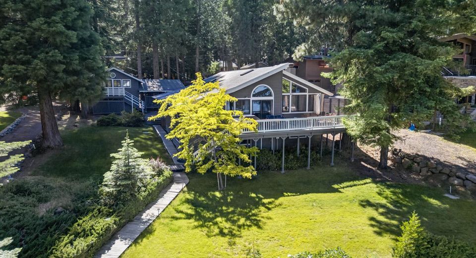 1234 Peninsula Drive, Lake Almanor, CA 96137 Photo
