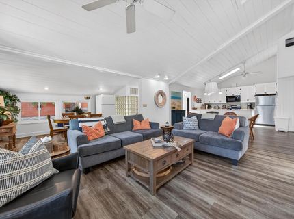 1234 Peninsula Drive, Lake Almanor, CA 96137 Photo