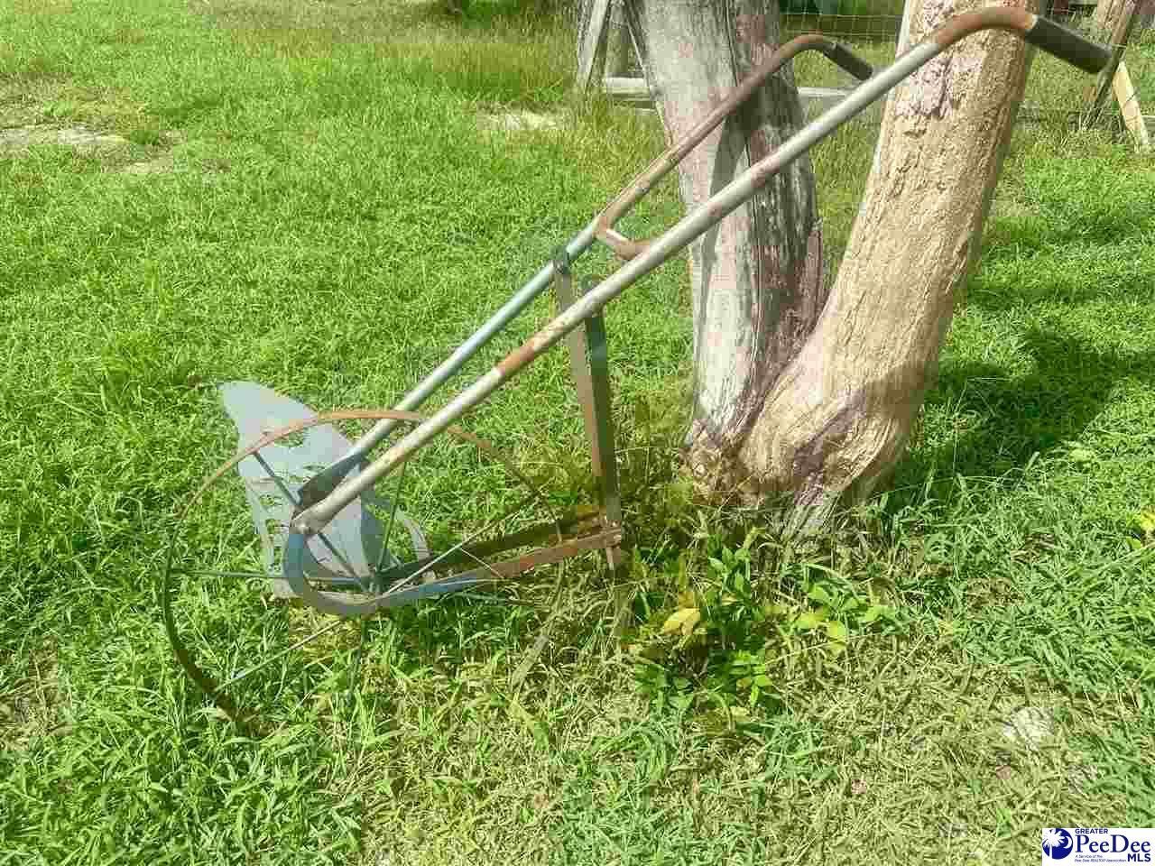 126 Roberts Rd Photo 27